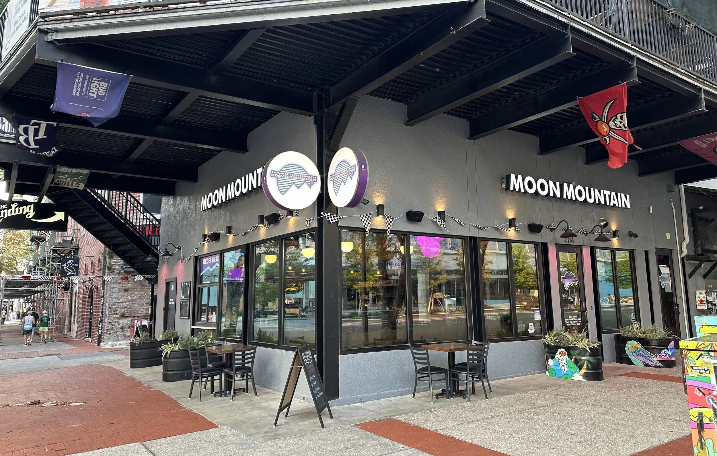 Moon Mountain hero image